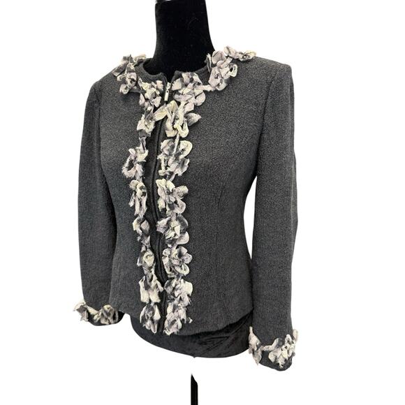 St. John Gray Wool Blend Zip Jacket with Raw Edge Rosette Trim Size 6 - Picture 3 of 12